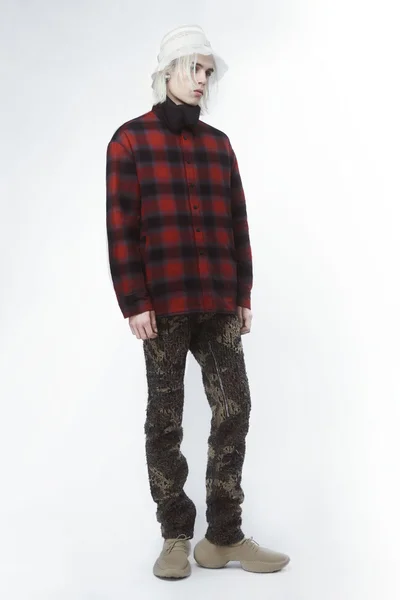 Look 10